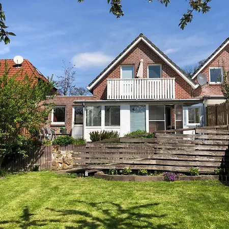 Baumberger Ferienhaus Mit Garten & Wintergarten Mit 3 Schlafzimmern & 2 Baedern Hébergement de vacances *
