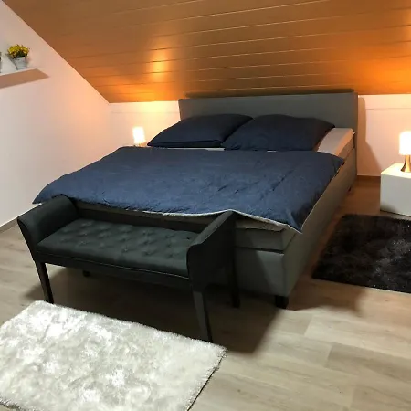 Hébergement de vacances Baumberger Ferienhaus Mit Garten & Wintergarten Mit 3 Schlafzimmern & 2 Baedern Nottuln