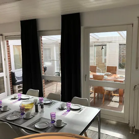 Baumberger Ferienhaus Mit Garten & Wintergarten Mit 3 Schlafzimmern & 2 Baedern Hébergement de vacances *