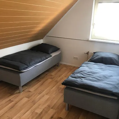 Hébergement de vacances Baumberger Ferienhaus Mit Garten & Wintergarten Mit 3 Schlafzimmern & 2 Baedern Nottuln