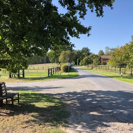 Hébergement de vacances Baumberger Ferienhaus Mit Garten & Wintergarten Mit 3 Schlafzimmern & 2 Baedern Nottuln