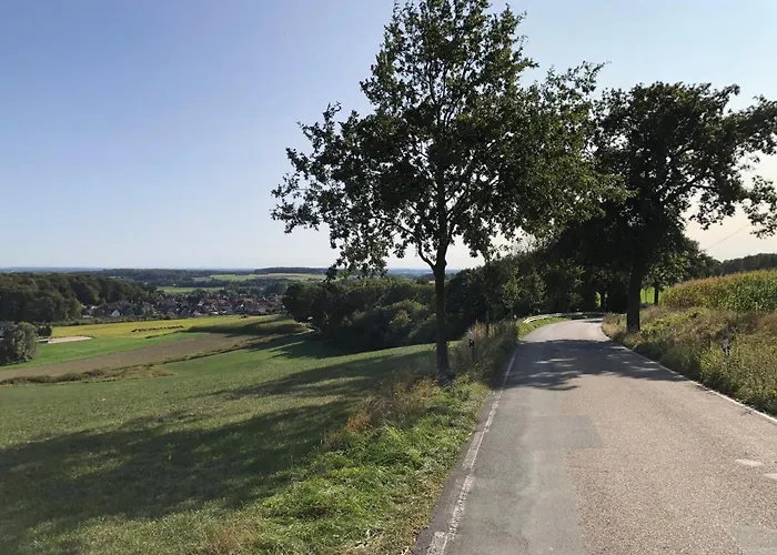 Baumberger Ferienhaus Mit Garten & Wintergarten Mit 3 Schlafzimmern & 2 Baedern