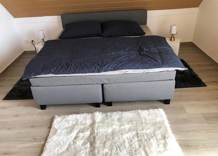 Baumberger Ferienhaus Mit Garten & Wintergarten Mit 3 Schlafzimmern & 2 Baedern Сasa de vacaciones